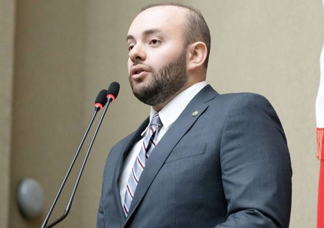 Dep. Fausto Jr. propõe força tarefa para destravar produção de fertilizantes no AM