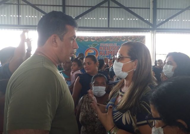 A presidente da Associação Comunitária Ser Tu Uma Benção prestigia lançamento do EDITAL 2021/2022 do PAA Municipal de Manacapuru