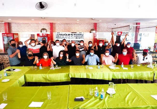 LIDERANÇAS POLITICAS DO AMAZONAS SE REUNEM PARA CRIAR ASSOCIAÇÃO.