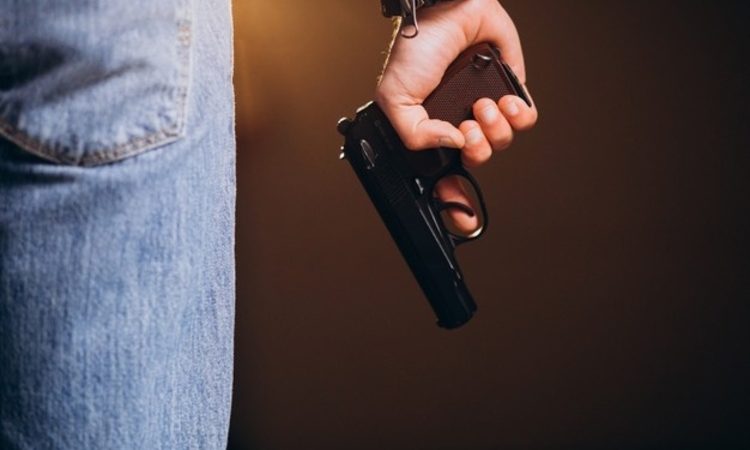 Foragidos são flagrados enquanto faziam arrastão em avenida de Manaus