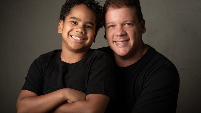 Criança negra manda carta para pai em BH e pergunta: ‘Se eu fosse branco, você e toda a minha família iam gostar mais de mim?’