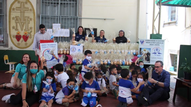 Internos do sistema prisional produzem ovos de chocolate e beneficiam instituição em Manaus