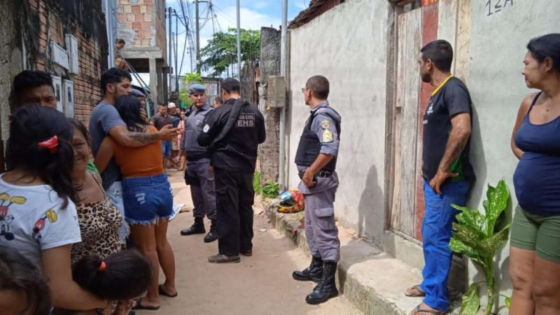 ‘Conhecido da Polícia’ é executado a tiros em beco no bairro Petrópolis
