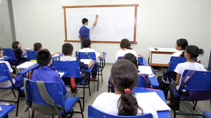 Leis que beneficiam professores e policiais são sancionadas no AM