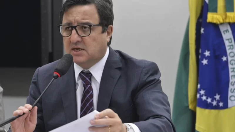 Relator vê espaço para ampliar gastos da PEC dos Benefícios a até R$ 50 bilhões