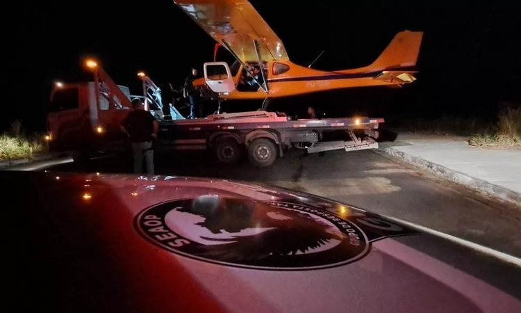 Avião suspeito é encontrado em terreno da Cidade Universitária em Iranduba