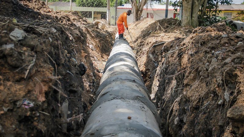 Prefeitura recupera emergencialmente redes de drenagem da zona Sul de Manaus