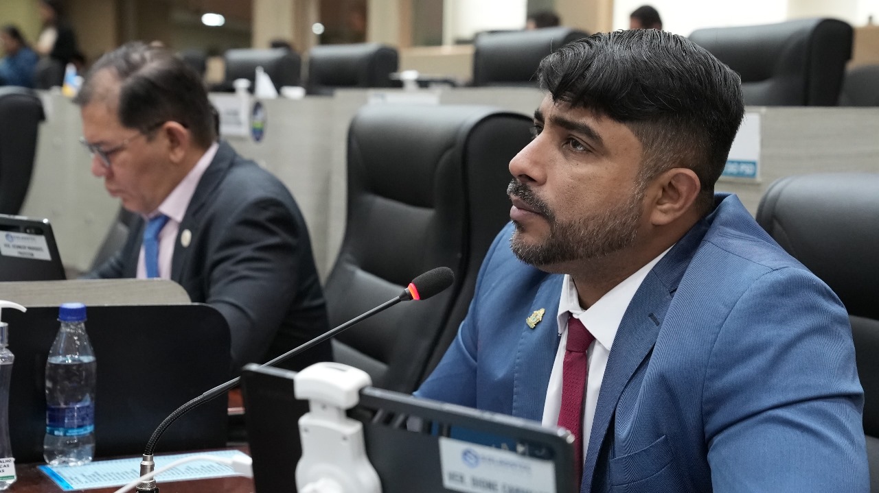 PL de banheiros públicos para pessoas em situação de rua ganha apoio na Câmara Municipal de Manaus.